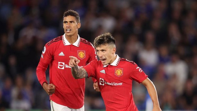 Và cho tới thời điểm hiện nay thì Manchester United vẫn cố gắng xây dựng những hậu vệ hàng đầu Và cho tới thời điểm hiện nay thì Manchester United vẫn cố gắng xây dựng những hậu vệ hàng đầu