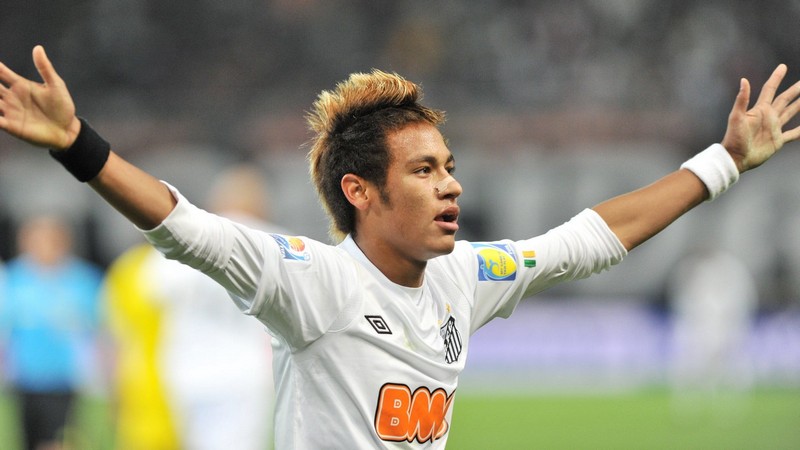 Neymar từng khiến cả thế giới nhắc đến khi trong màu áo Santos